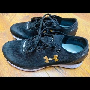 Under Armour Women’s Shoes Size 8